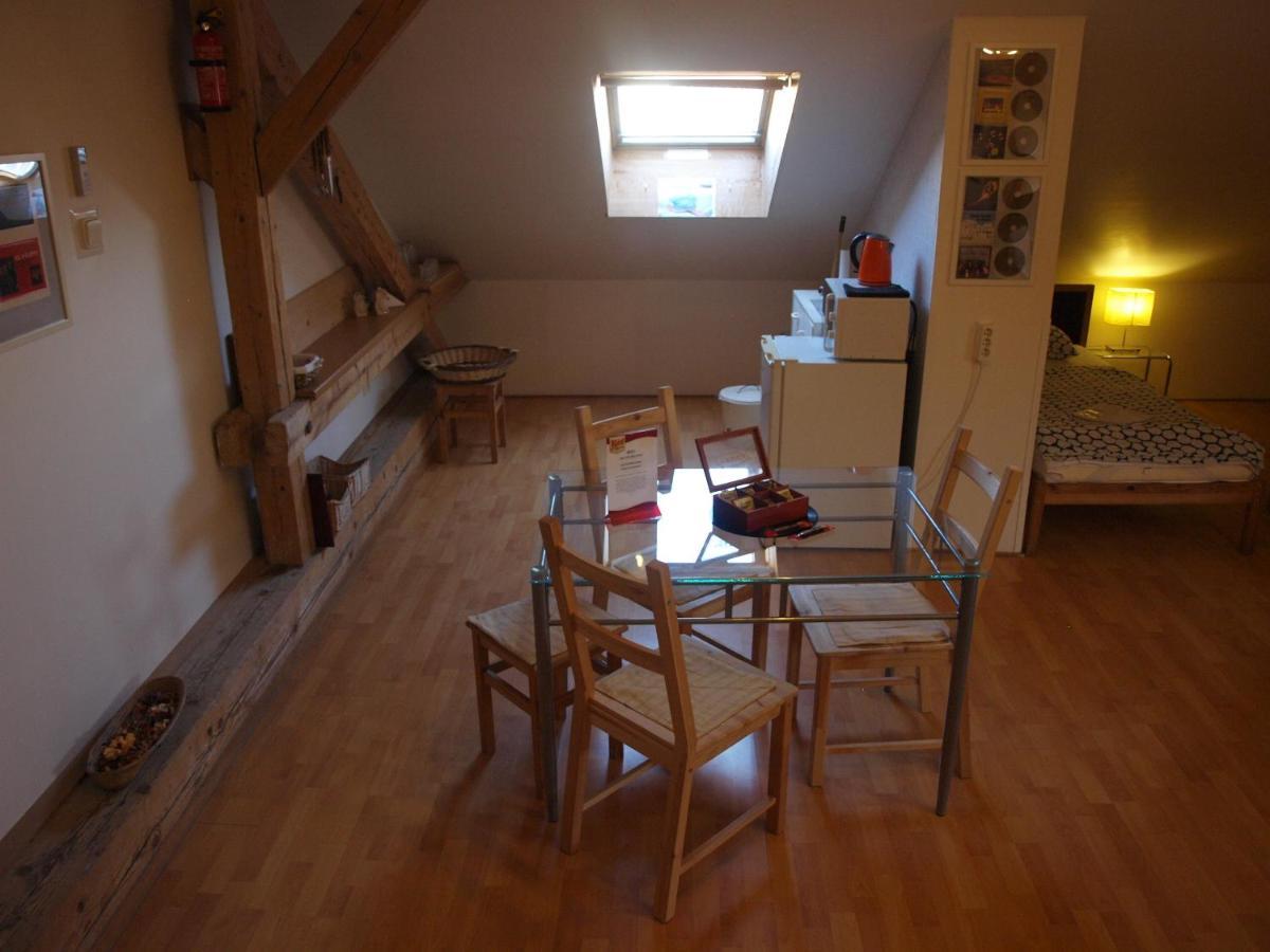 Apartmany Rossa Louny Buitenkant foto