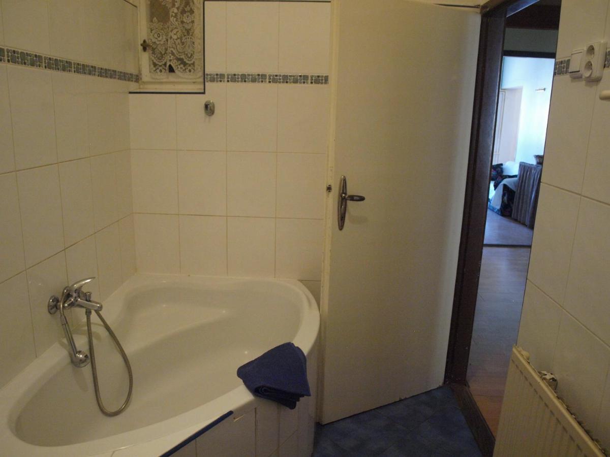 Apartmany Rossa Louny Buitenkant foto